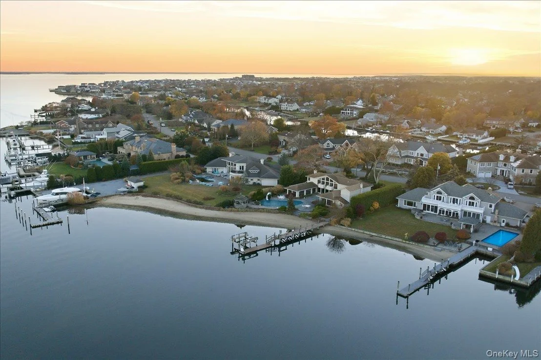 Photo of 165 Peninsula Drive