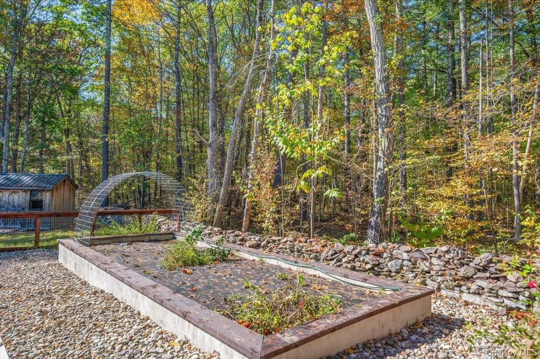 Photo of 110 Silver Spur Road W
