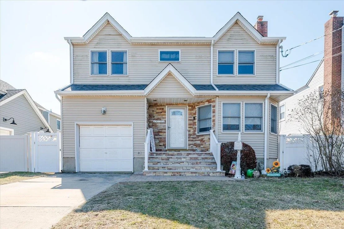Photo of 418 Clive Place
