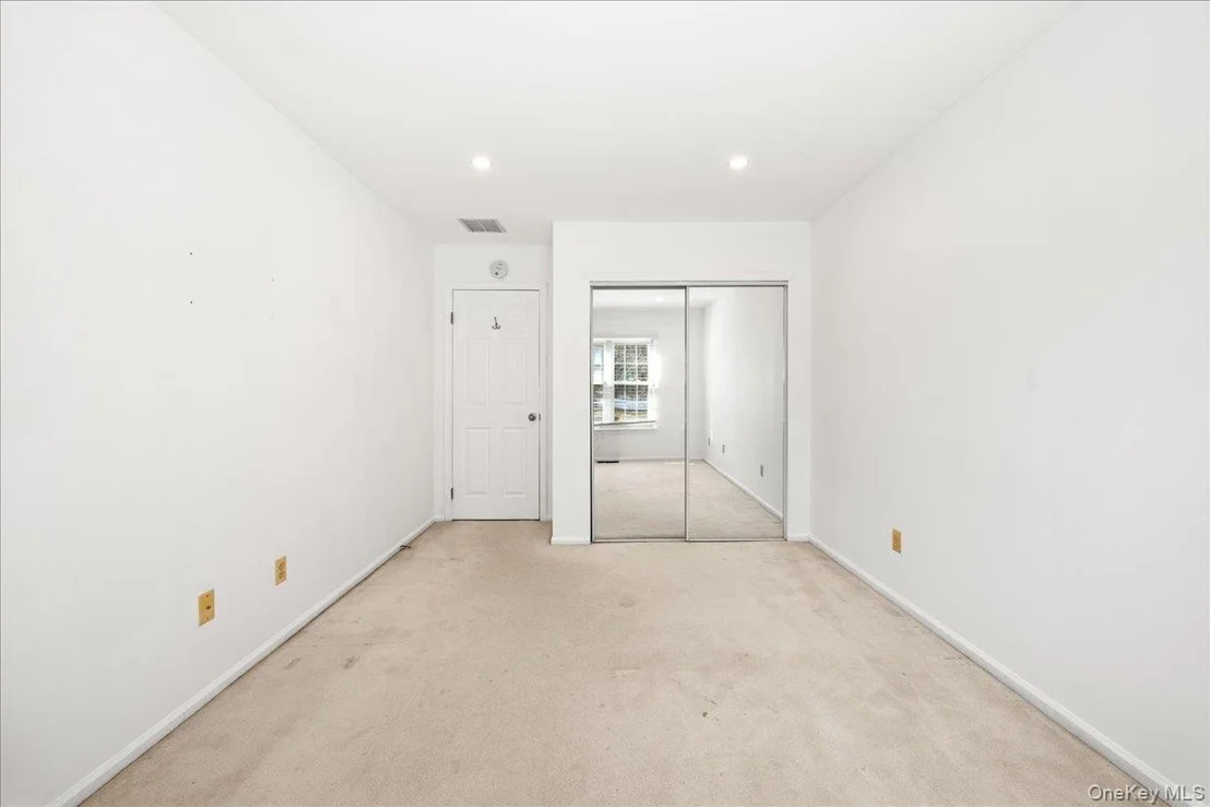 Photo of 192 Benefield Boulevard