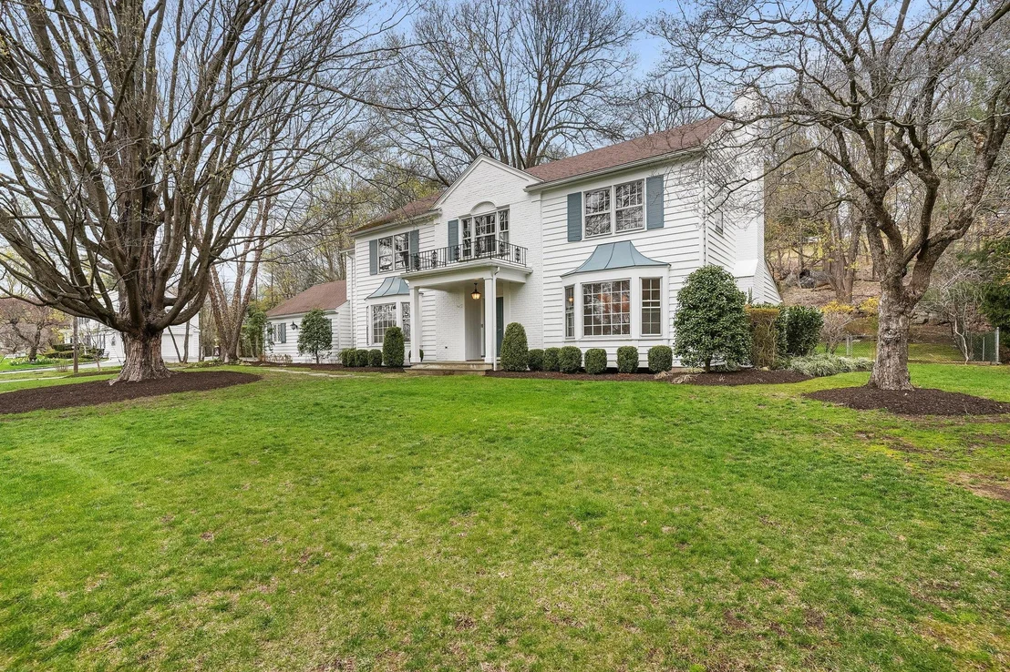 Photo of 23 Round Hill Road