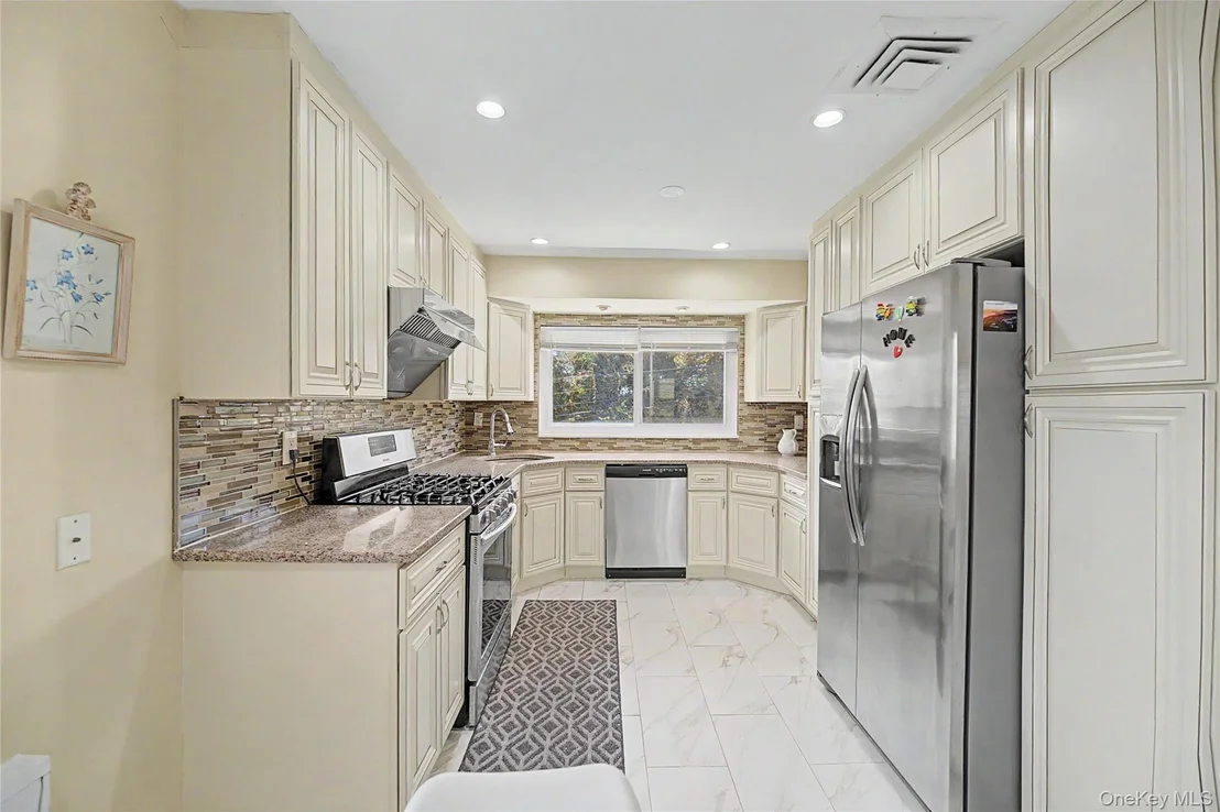 Photo of 31 Edgemere Drive