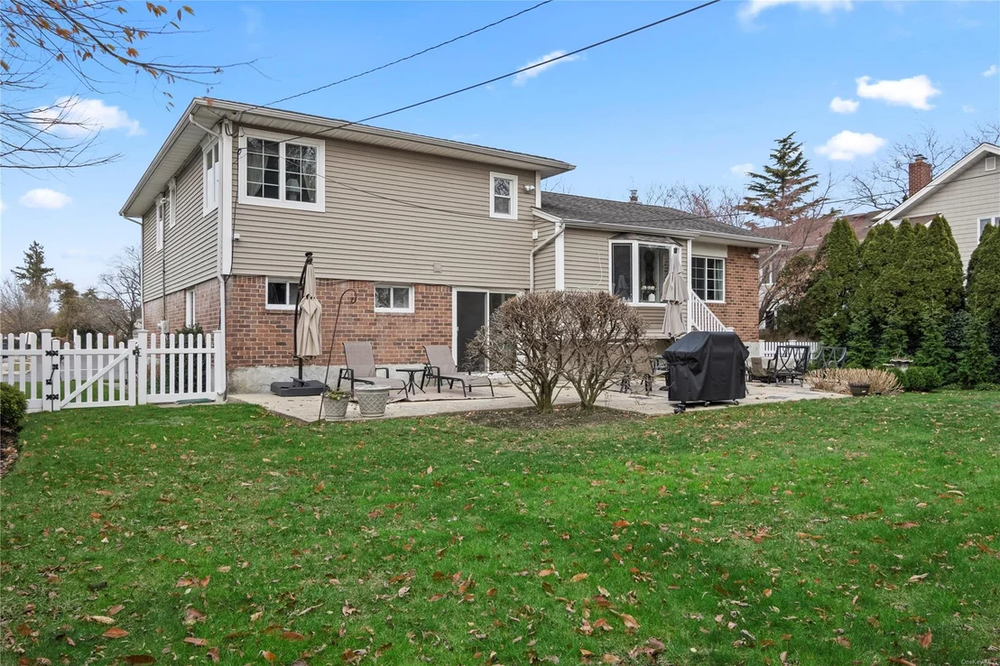 Photo of 25 Saratoga Drive