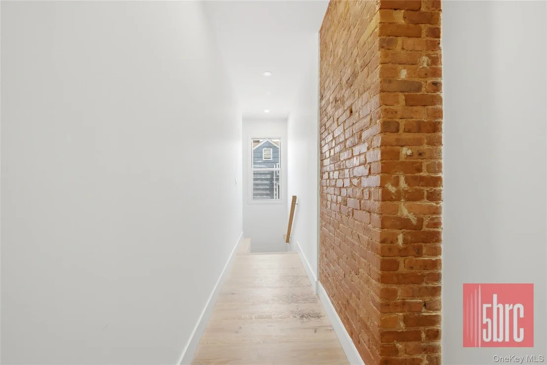 Photo of 1205 Beverley Road
