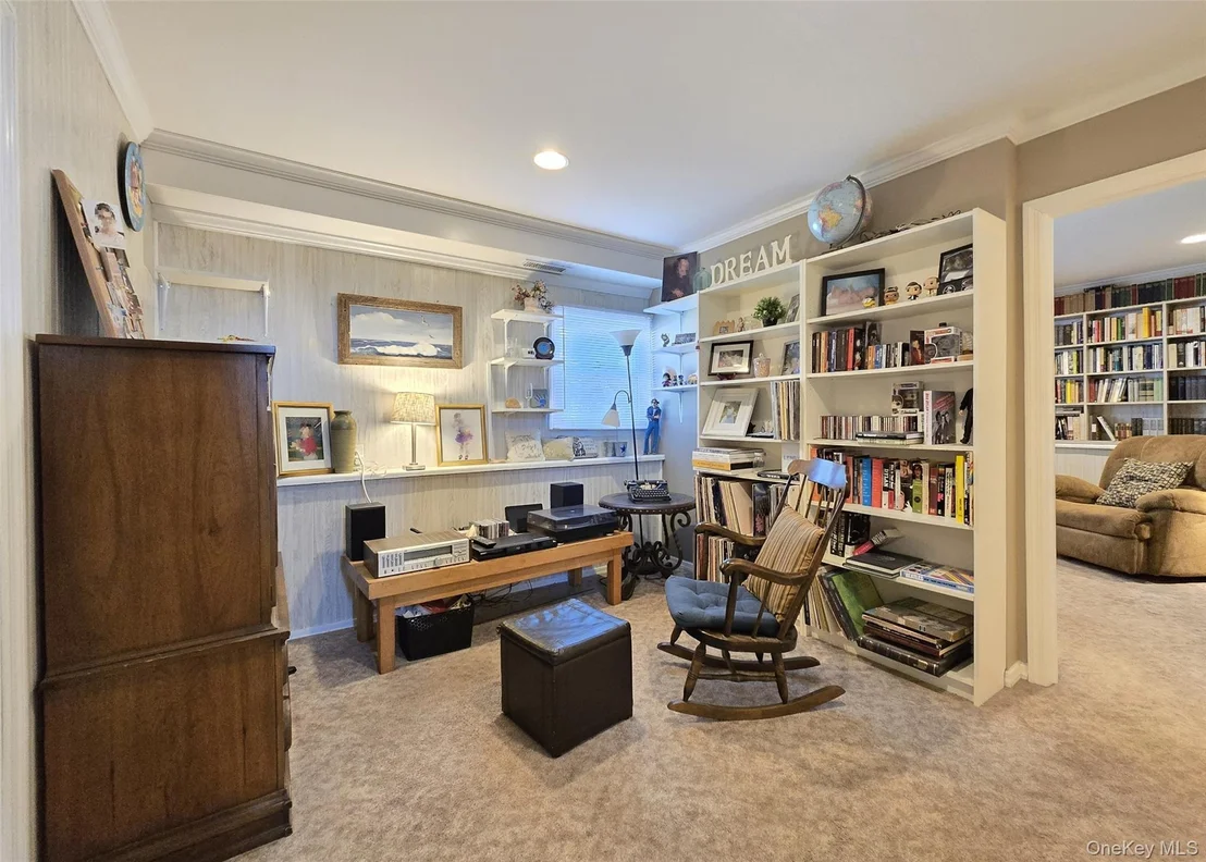 Photo of 261 Phyllis Drive