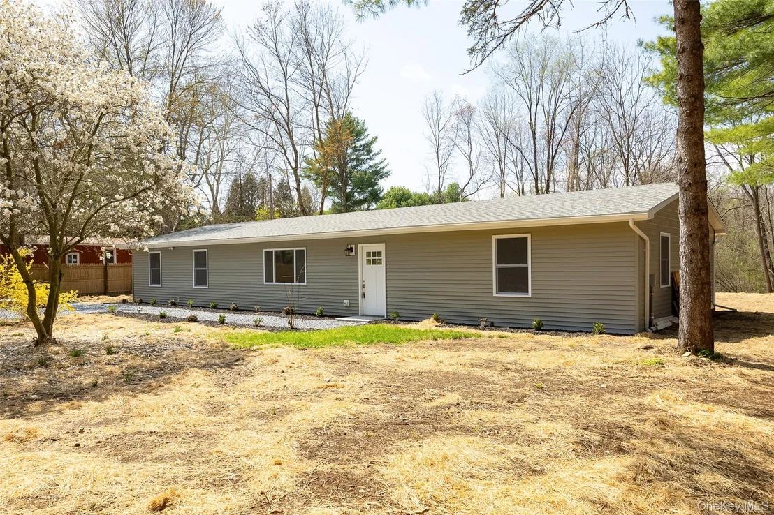 Photo of 7 Eckelman Drive