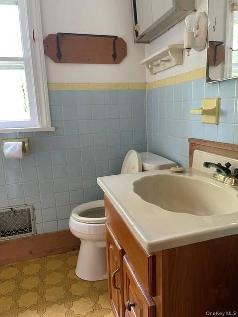 Photo of 2228 State Route 203