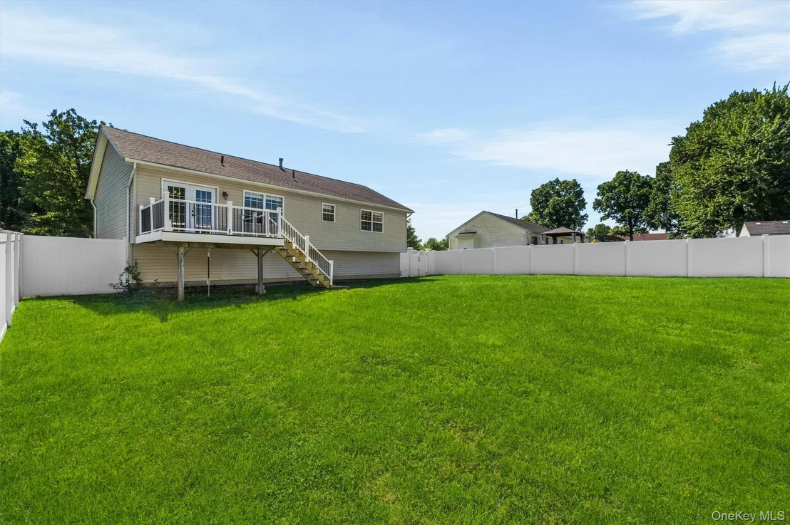 Photo of 17 Princeton Drive