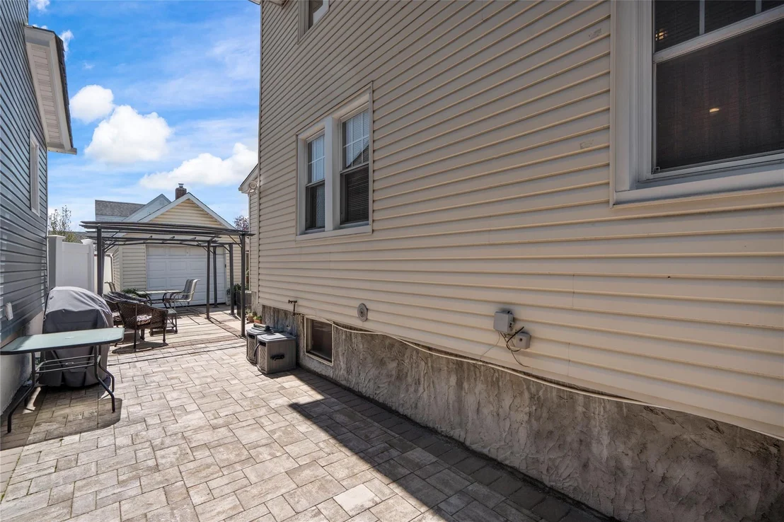 Photo of 665 Gabriel Avenue