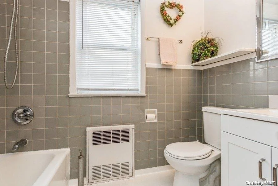 Photo of 18 Davison Avenue
