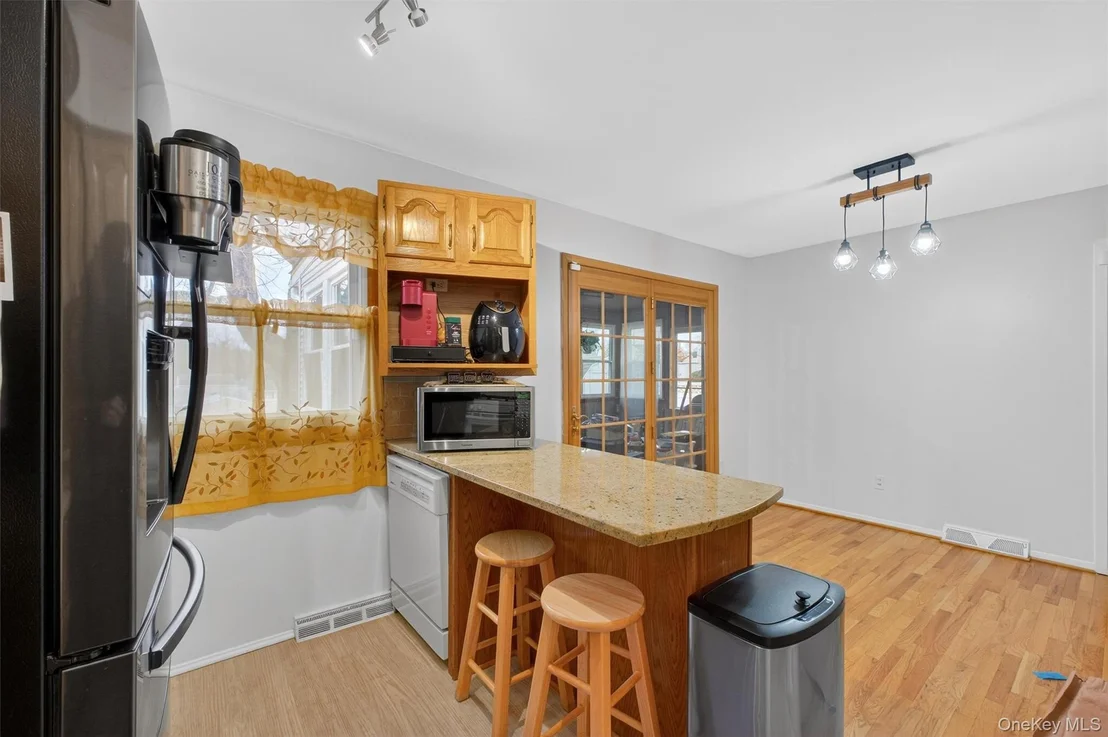 Photo of 18 Cardinal Drive