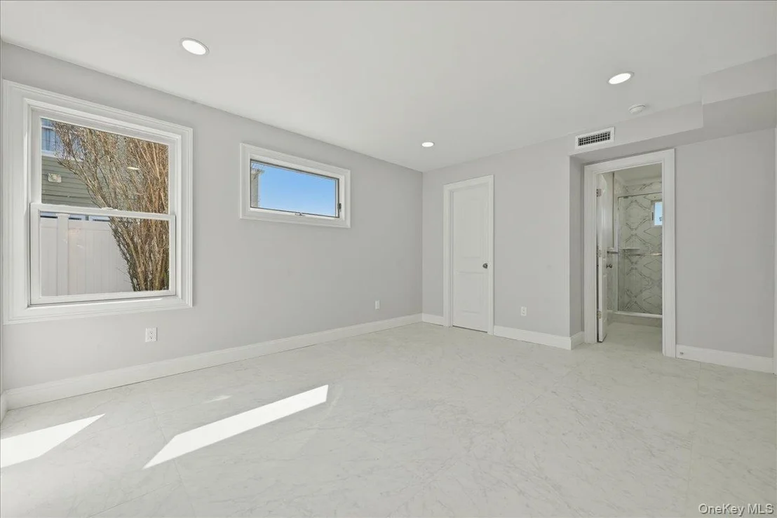 Photo of 61 Gardiners Avenue