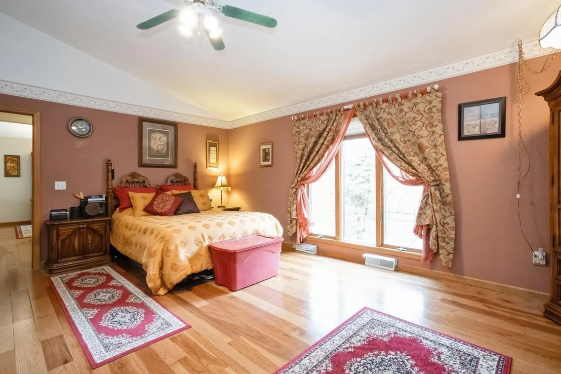 Photo of 12 Red Oak Lane