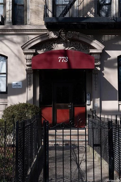 Photo of Unit 2B at 773 Eastern Parkway