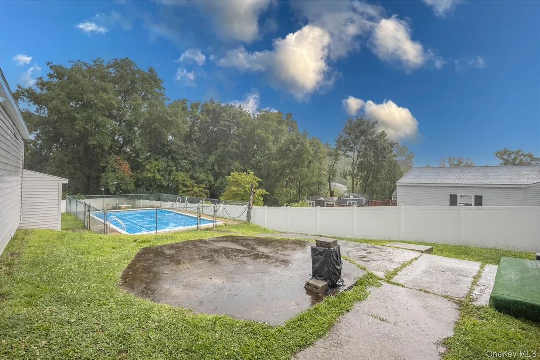 Photo of 32 Peter Cooper Drive
