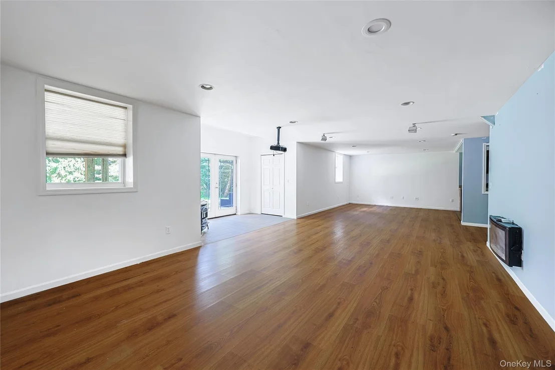 Photo of 1010 Pine View