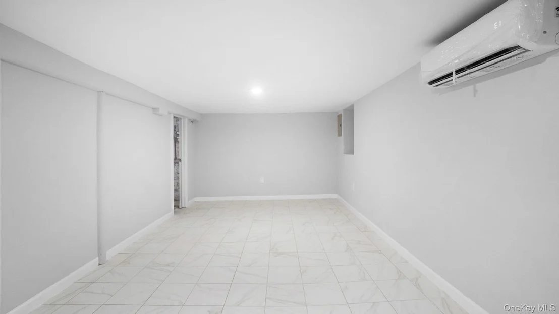 Photo of 2448 Webb Avenue