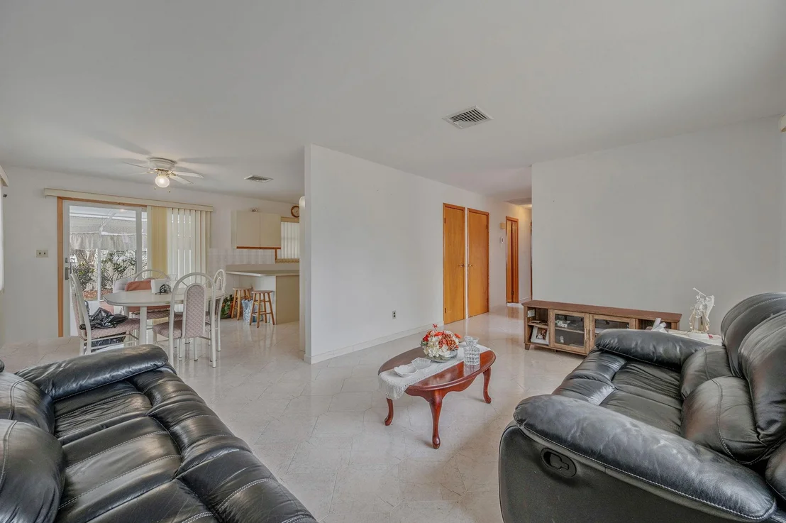 Photo of 52 Heston Road