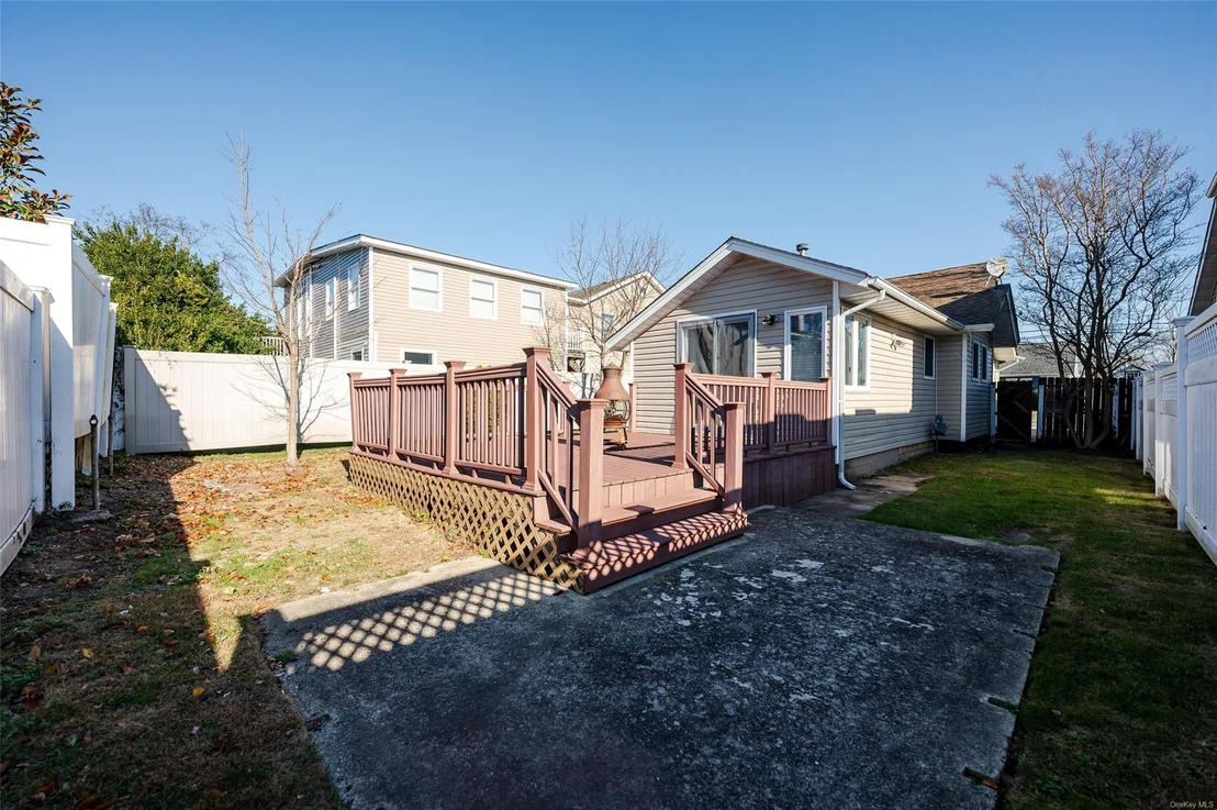 Photo of 3384 Bay Front Drive