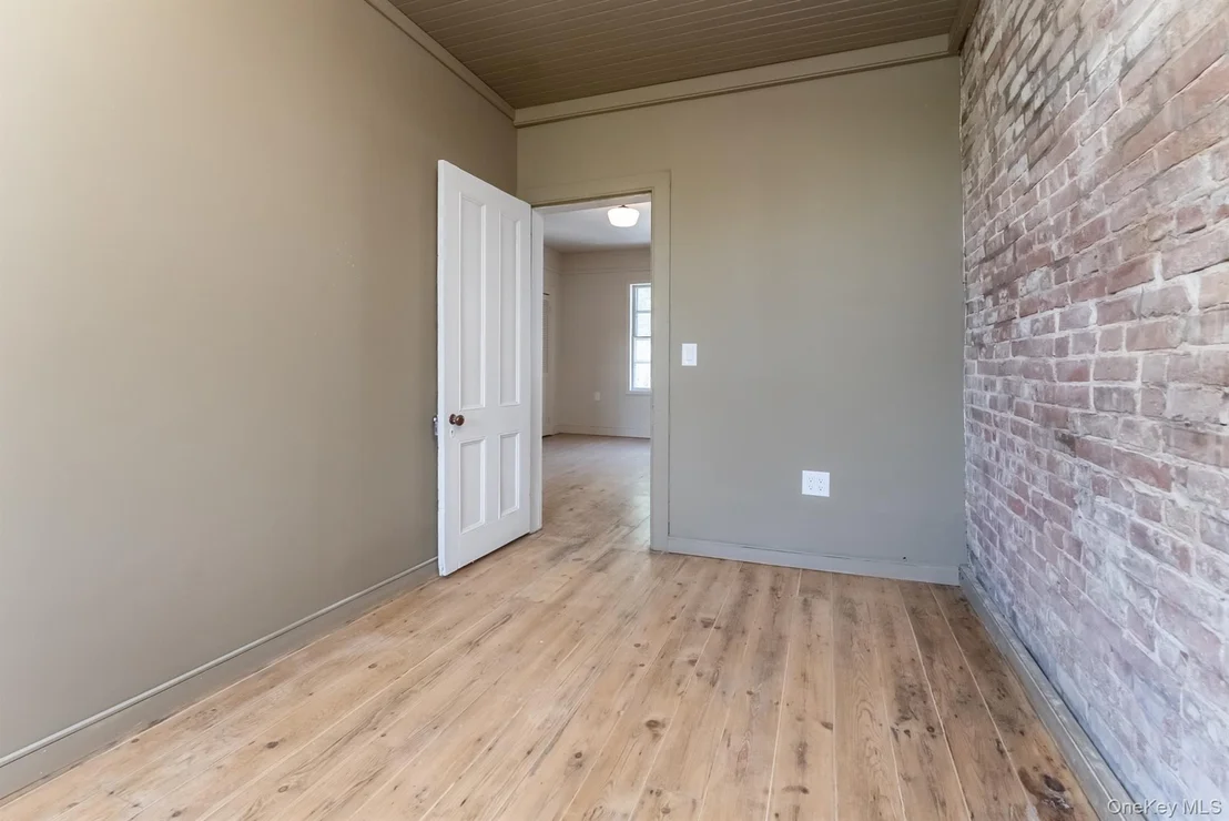 Photo of 72 Hunter Street