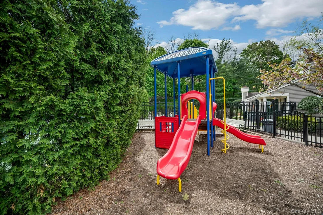 Photo of 1102 Pondside Drive