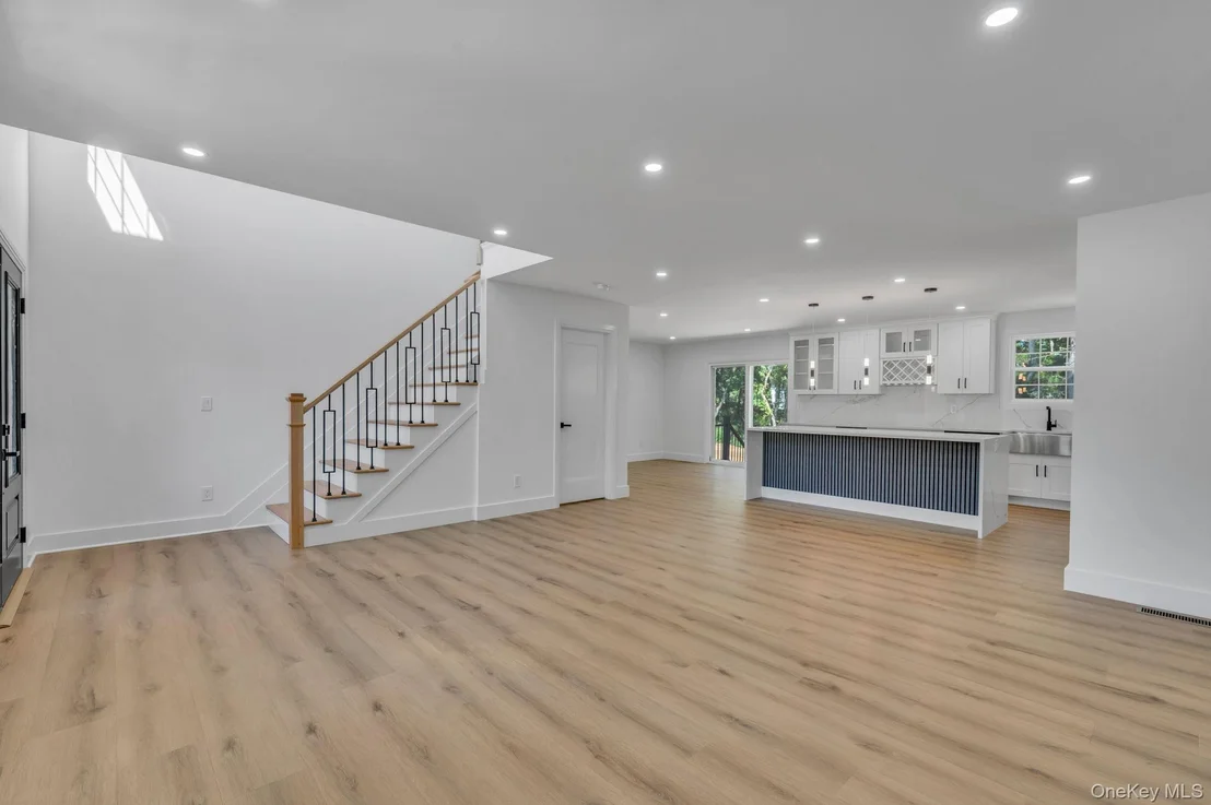 Photo of 39 Lakeview Drive