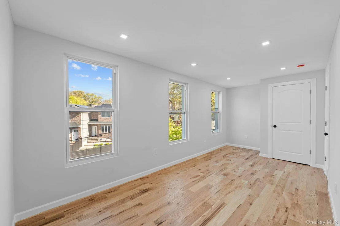 Photo of 4 Crosby Avenue