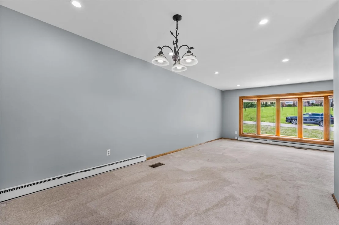 Photo of 8 Cameron Lane