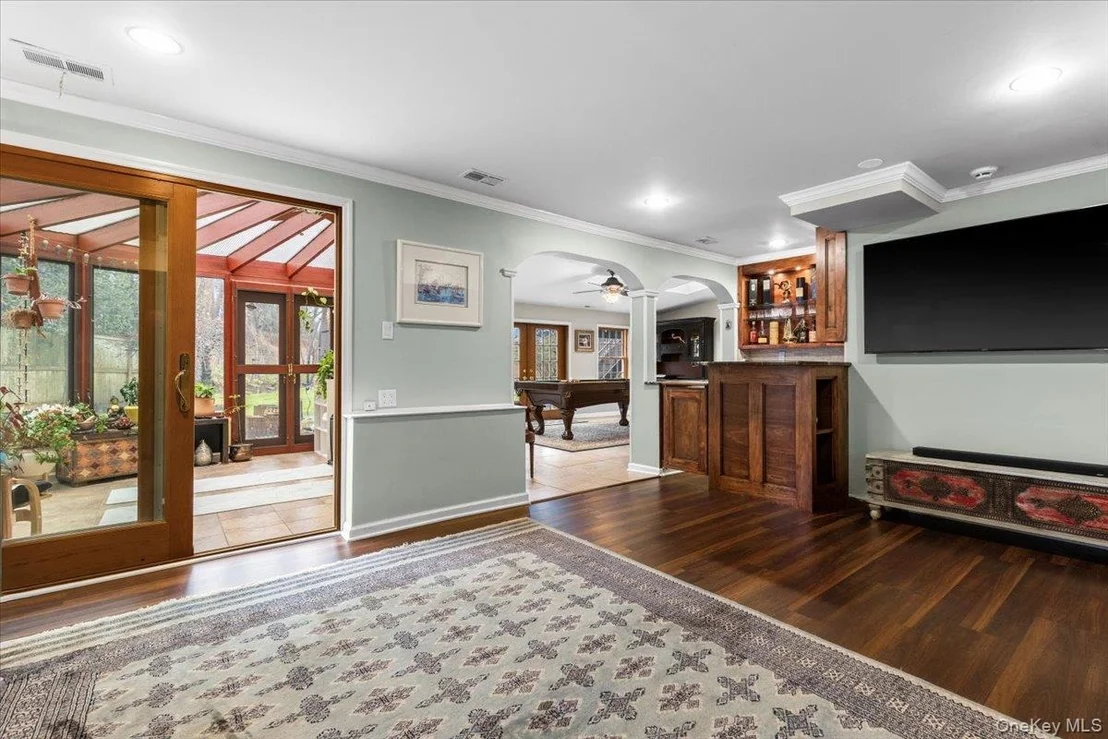 Photo of 14 Edgemont Circle