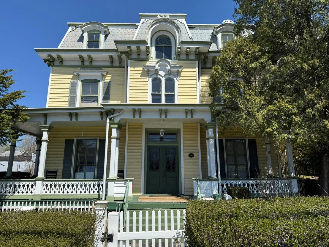 Photo of 1204 Main Street