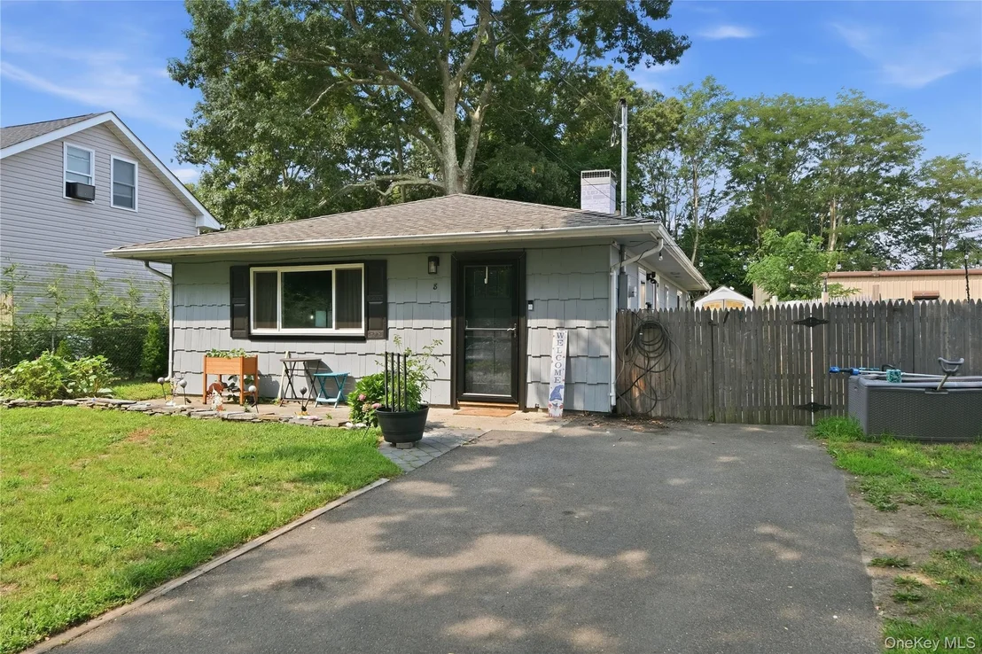 Photo of 8 Roberts Street
