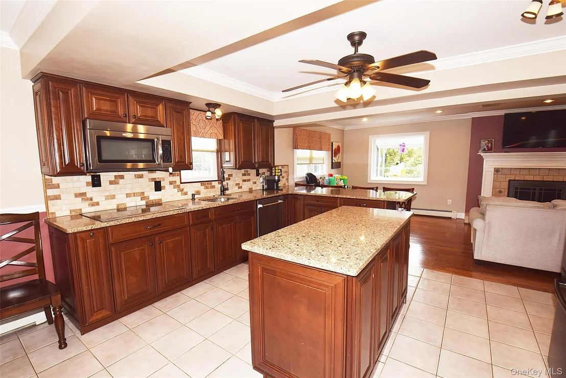 Photo of 32 Lagoon Place