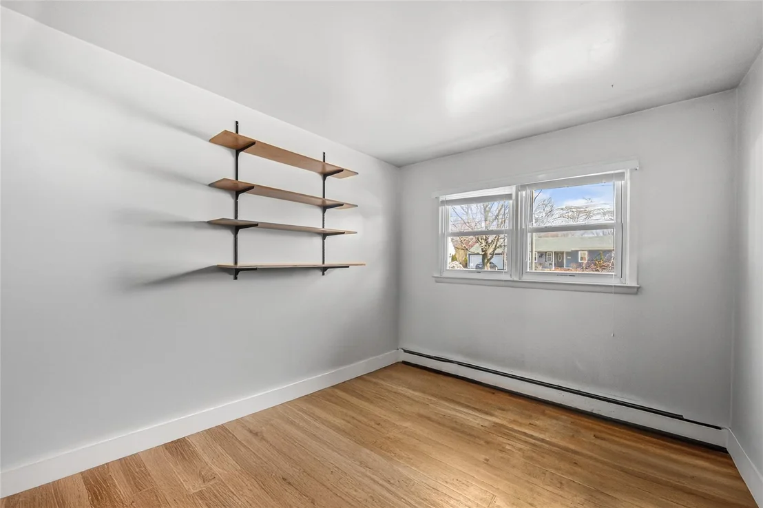 Photo of 77 Fairway Avenue