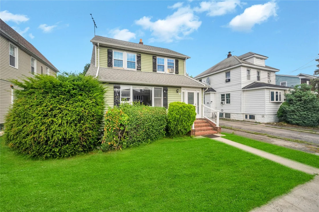 Photo of 73 Bismark Avenue