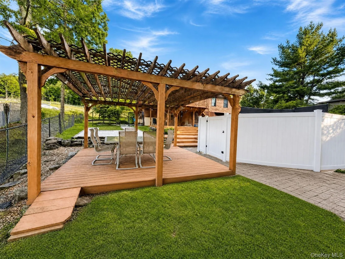 Photo of 15 Arlington Drive