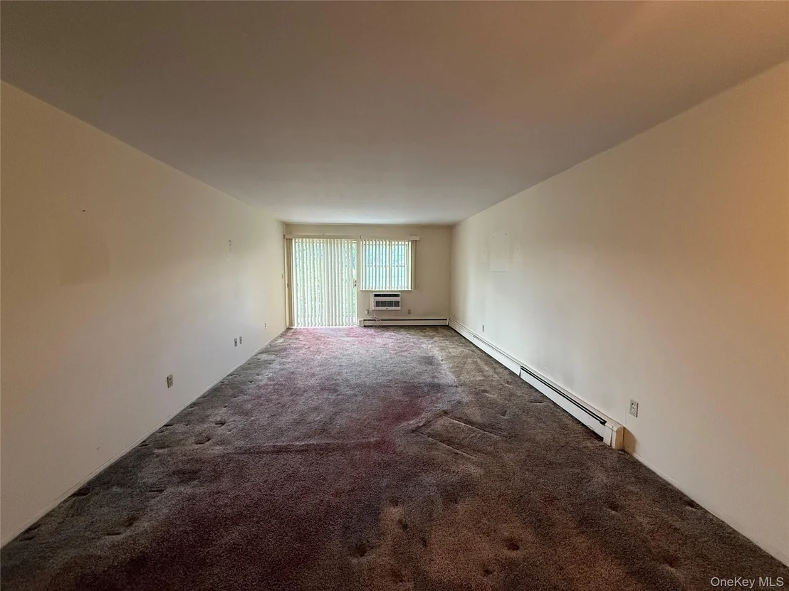 Photo of Unit 7D4 at 1840 Crompond Road