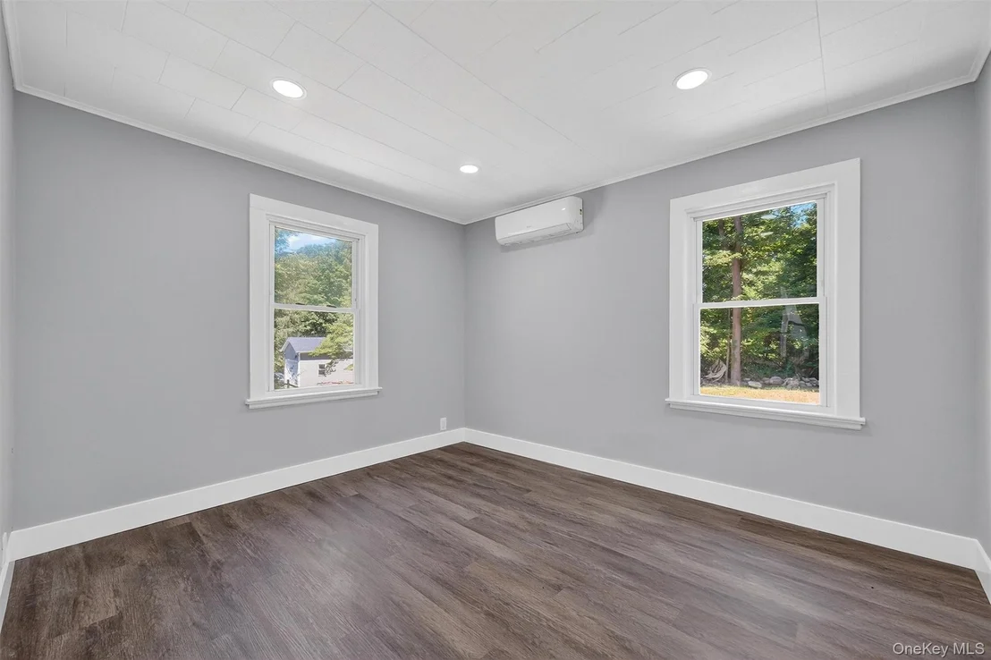 Photo of 28 Red Brook Road