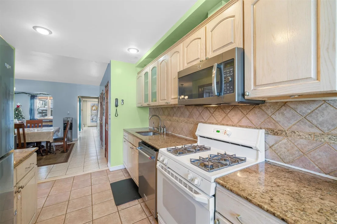 Photo of 2555 Morgan Avenue