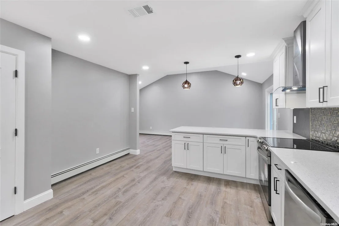 Photo of 22 Cobblestone Drive