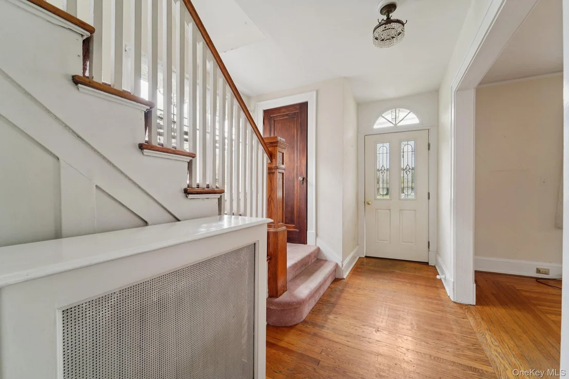 Photo of 115 Morsemere Avenue