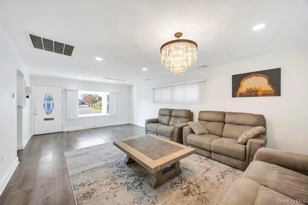 Photo of 111 Blacksmith Road E