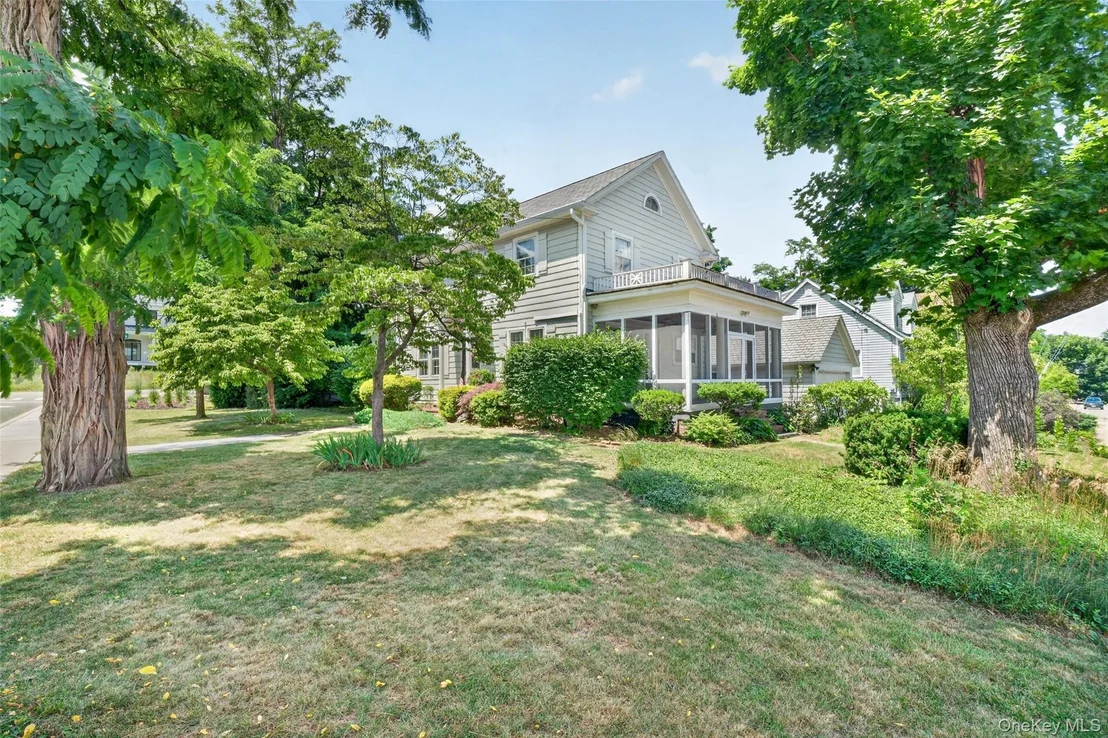 Photo of 9 Teller Avenue