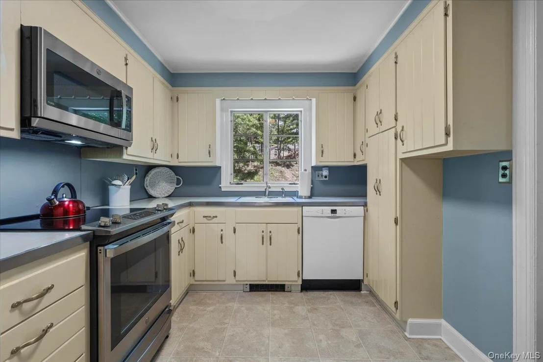 Photo of 51 Laurel Drive