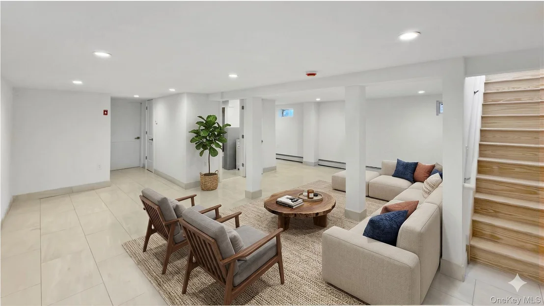 Photo of 224 Windsor Parkway
