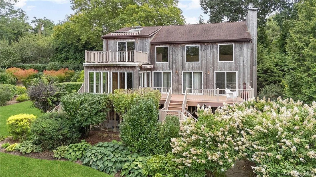 Photo of 2785 Noyack Road