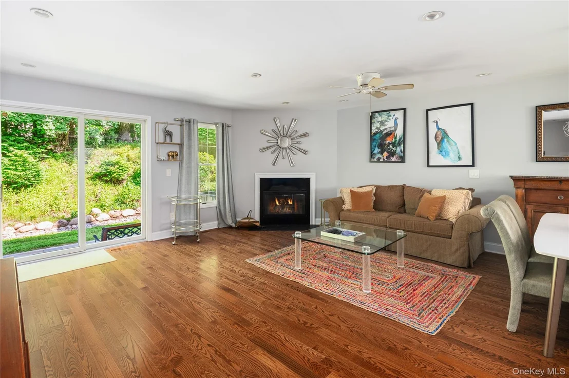 Photo of 1802 Regent Drive
