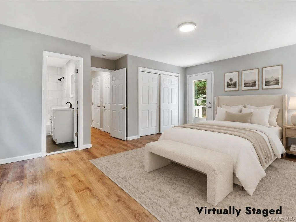 Photo of 685 Horseblock Road