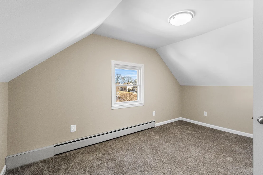 Photo of 84 Ridge Lane