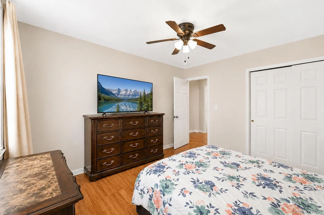 Photo of 71 Barton Avenue