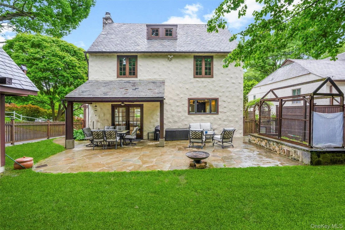 Photo of 144 Douglas Place